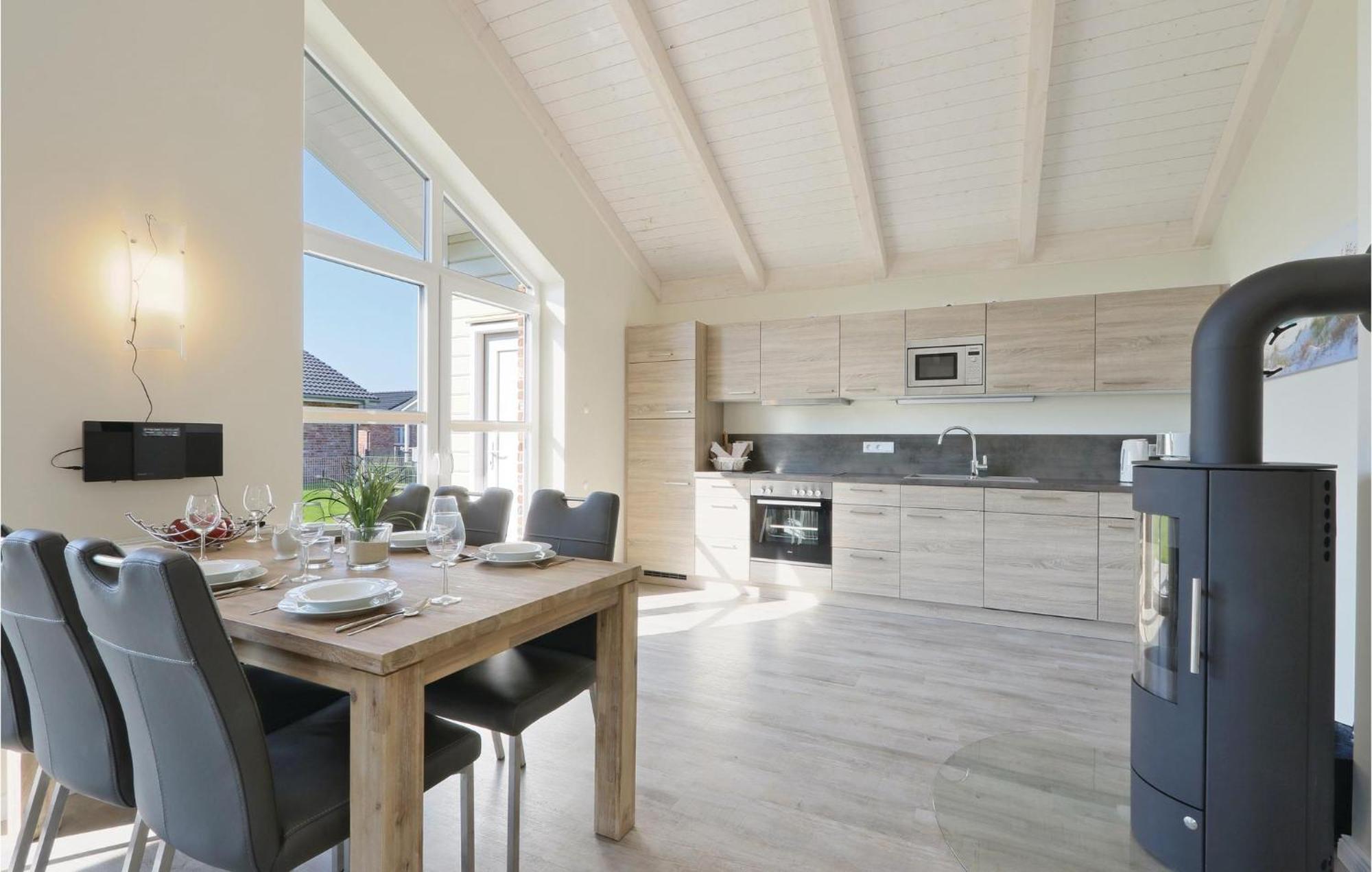 Awesome Home In Dagebuell With Kitchen Exterior foto